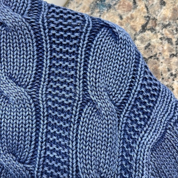 Goodthreads Soft Cotton Cable Stitch Crewneck Sweater Washed Blue Med EUC #4128 - Picture 6 of 6